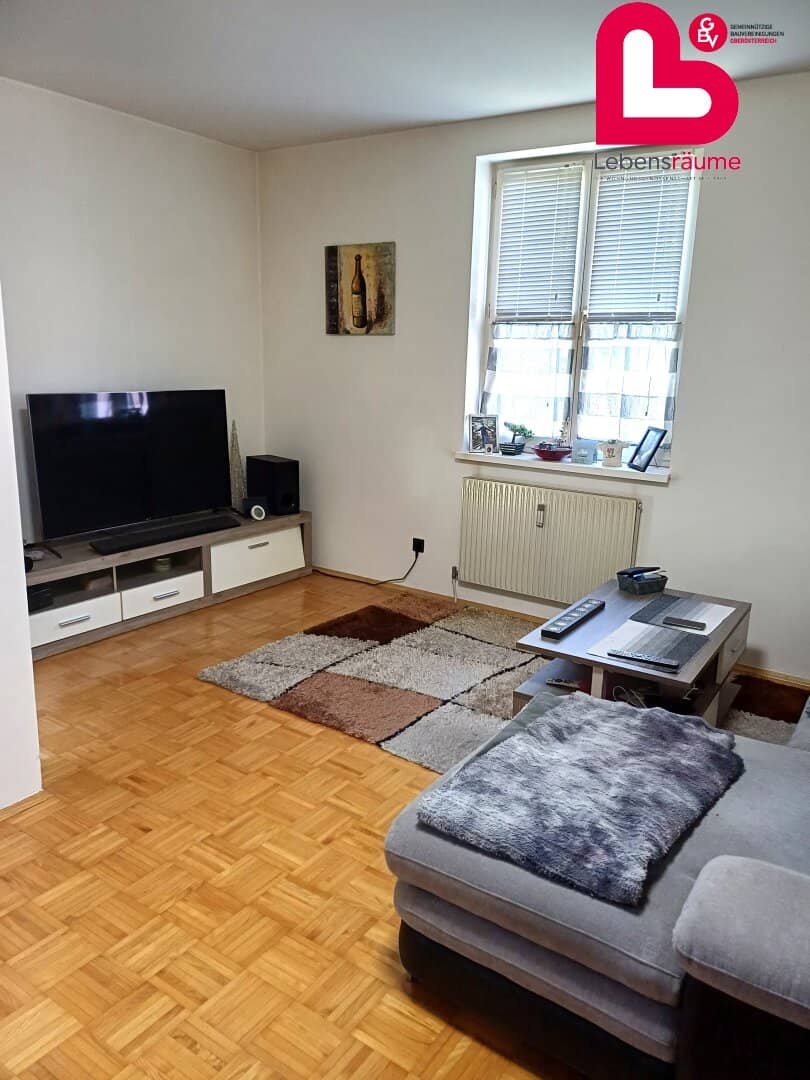 Sunny 3-room apartment with beautiful loggia