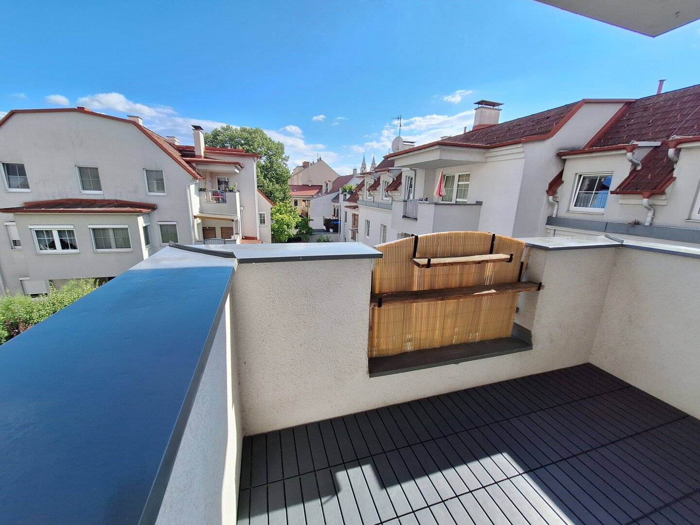 Apartment with balcony in quiet and central location
