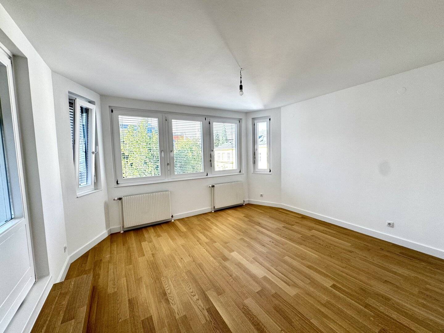 2 Zimmer - Innenstadtwohnung mit Loggia in Innenhoflage - Nähe Schottentor