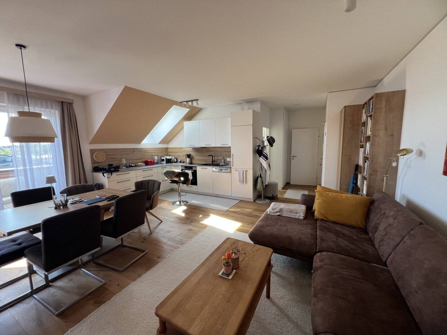 COMING SOON! Neubau-Zinshaus als perfekte Kapitalanlage! 18 Wohnungen mit Balkon, Garage, Stellplatz in 1A Stadtlage Römerstraße Wels