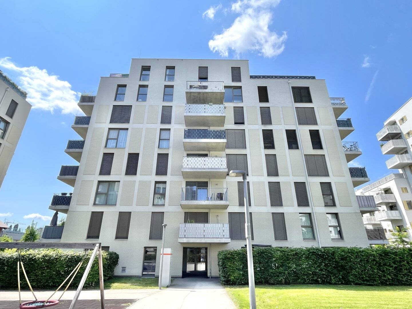 Modern rental apartment with balcony in Gregorygasse