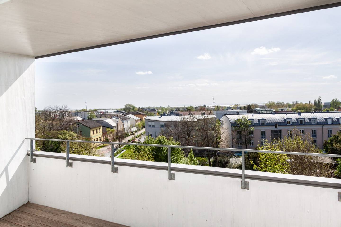 Wohnung im  Dachgeschoß mit unverbaubarem Seeblick - Top 6