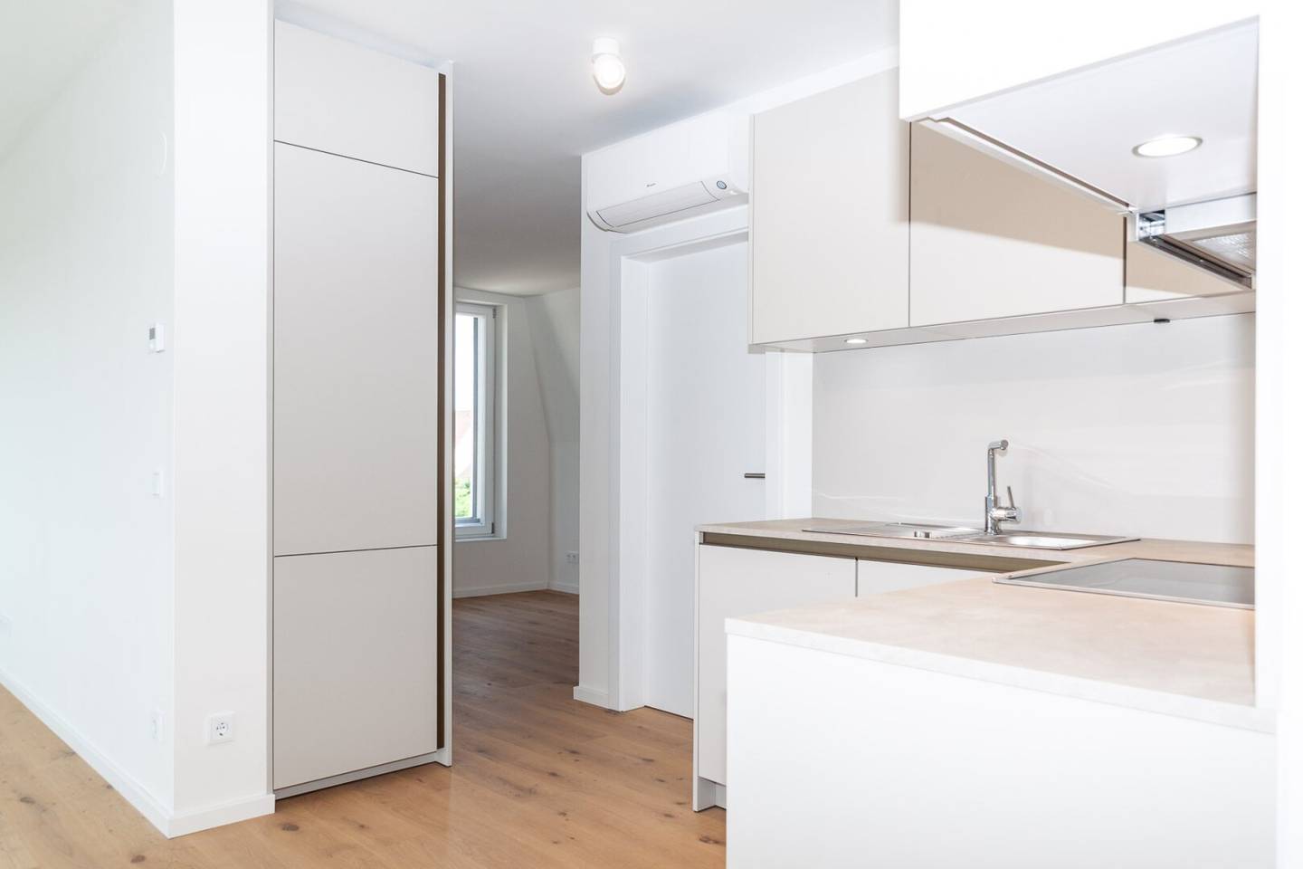 Wohnung im  Dachgeschoß mit unverbaubarem Seeblick - Top 6