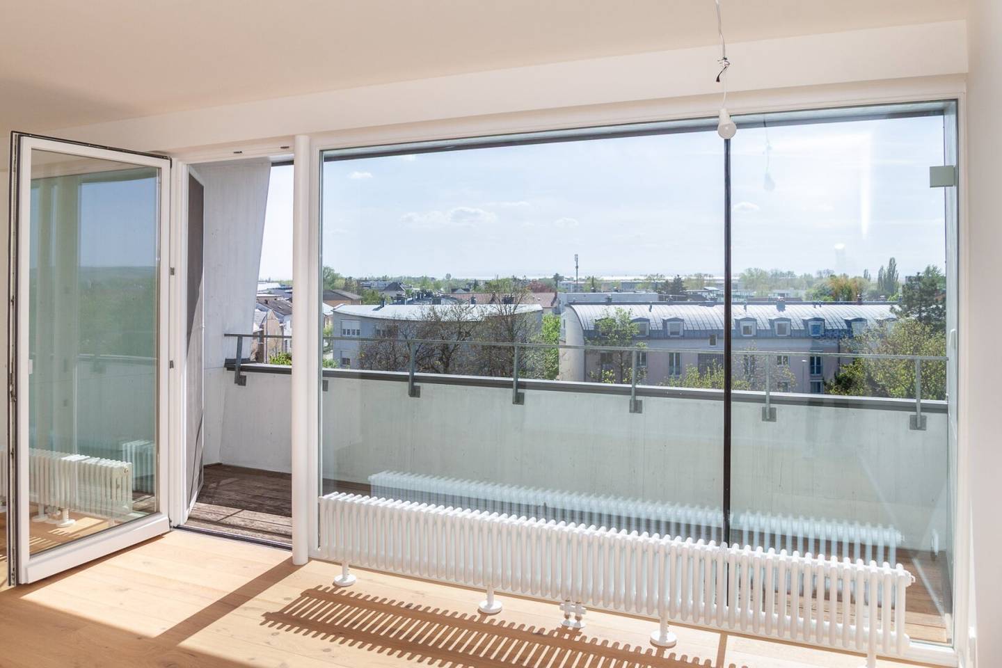 Wohnung im  Dachgeschoß mit unverbaubarem Seeblick - Top 6