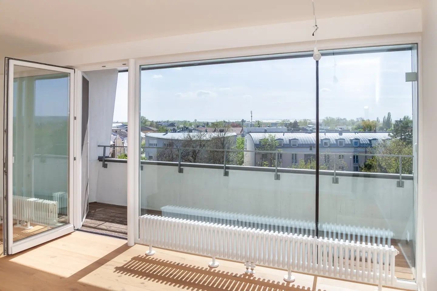 Apartment in the Attic with Unobstructed Lake View - Top 6