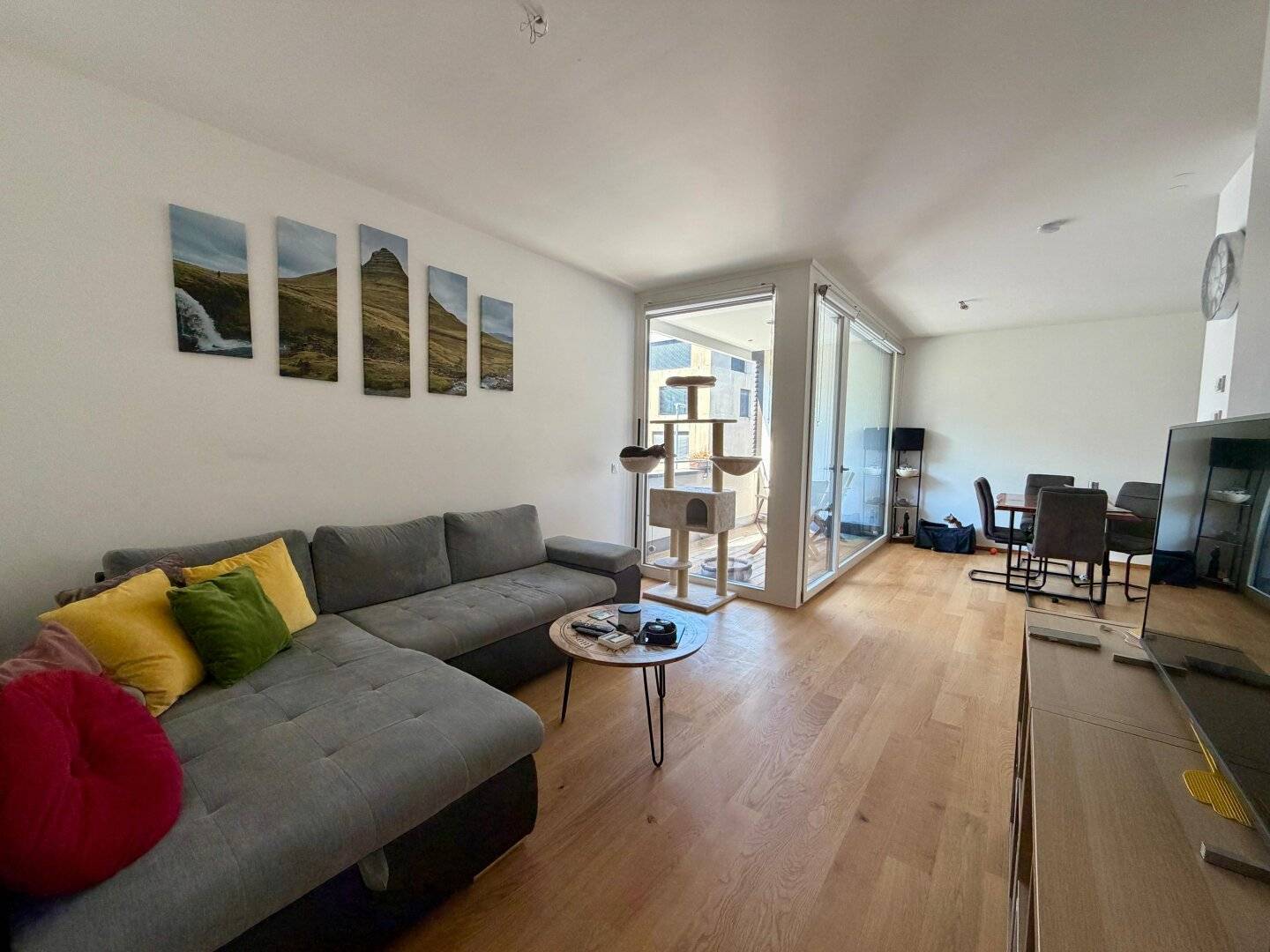 2-room apartment with loggia | central location