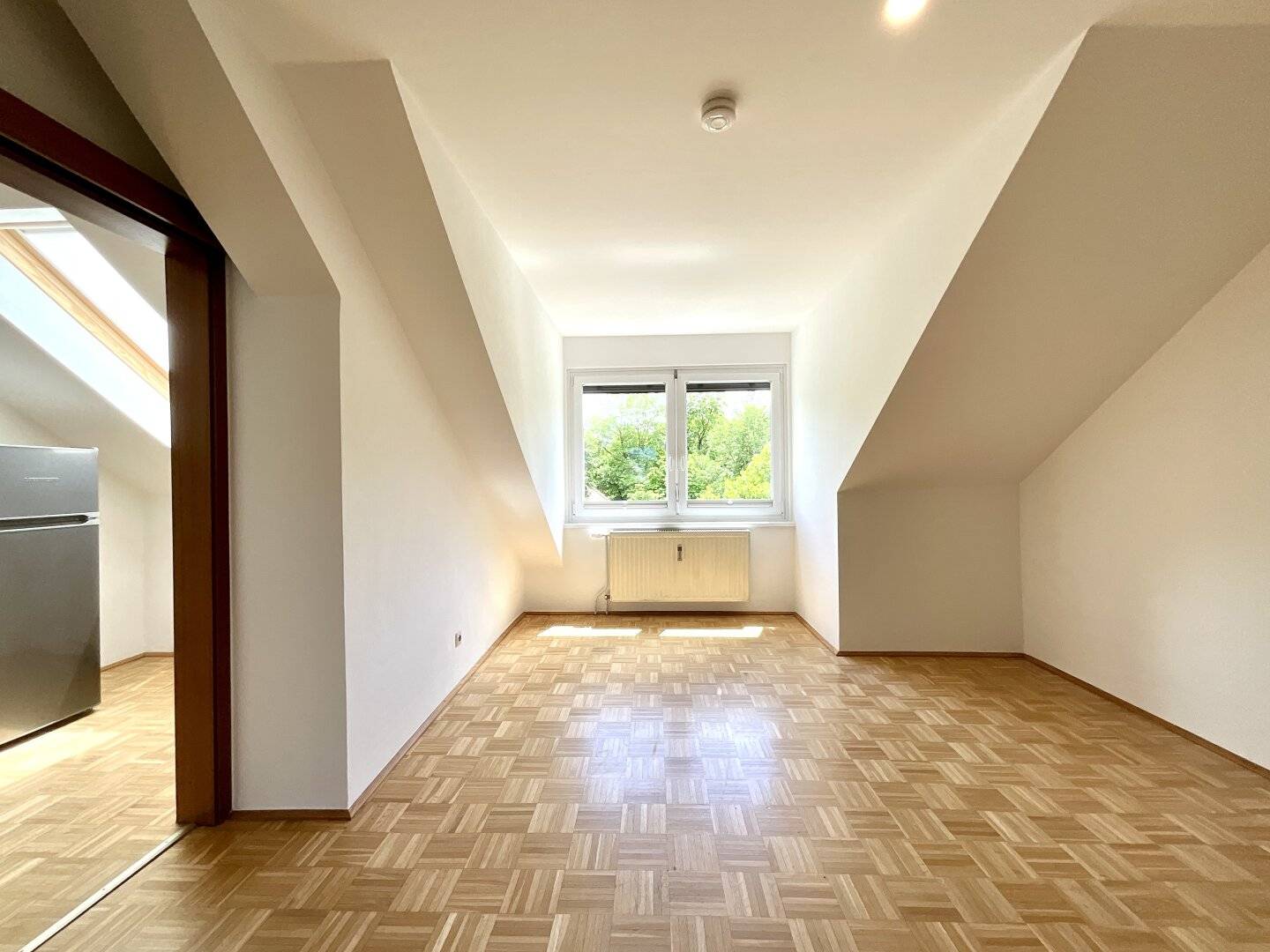 LIVING WITH PANORAMIC VIEW