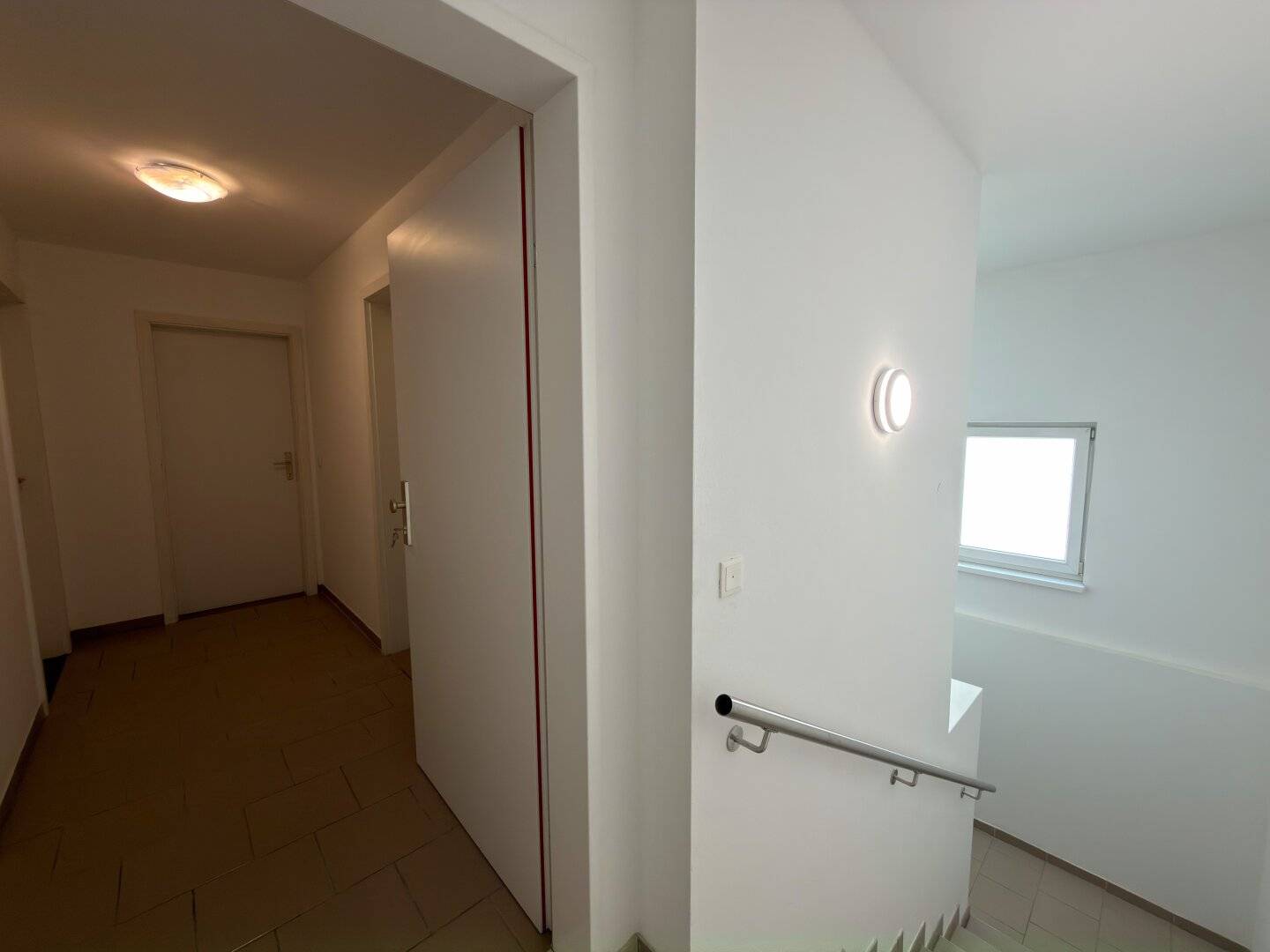 Zinshausähnliche Liegenschaft mit Geschäftslokal und 3 Wohnungen