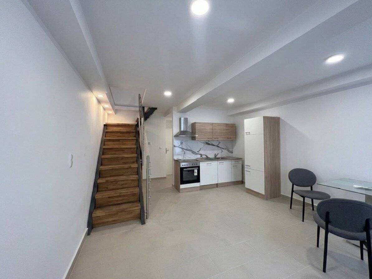 2-room office apartment in top location in 1090 Vienna, fully furnished 349,000