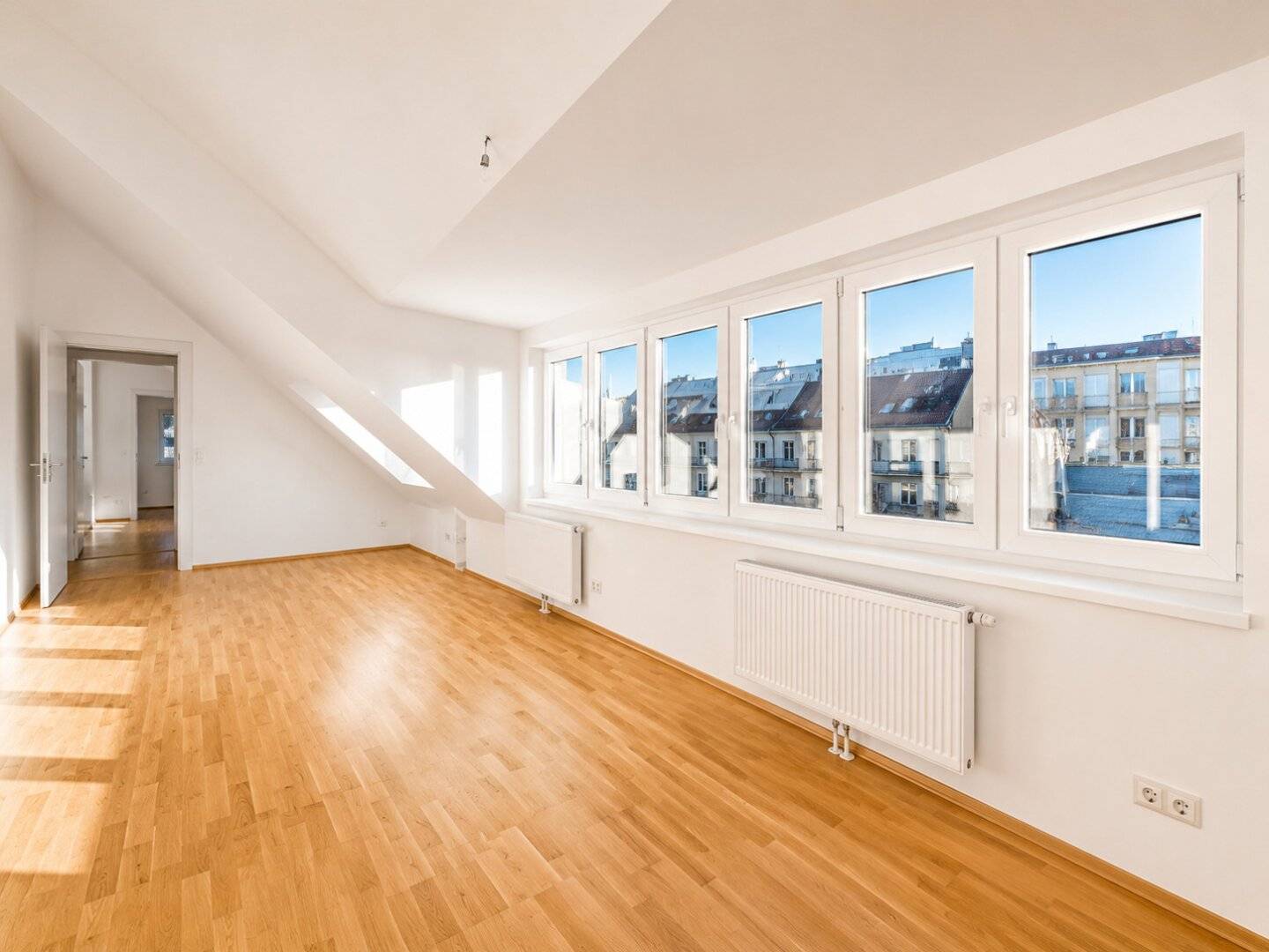 SKYLOFT VIENNA 124 m² Architecture above the roofs of Vienna - 5 meter ceiling height. Panoramic view. Urban lifestyle