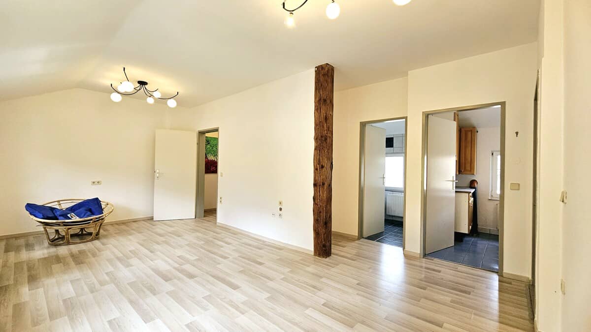 Charmante Maisonette-Wohnung mit 4 Schlafzimmern – ideal für Familien oder Studenten-WG - FH Nähe