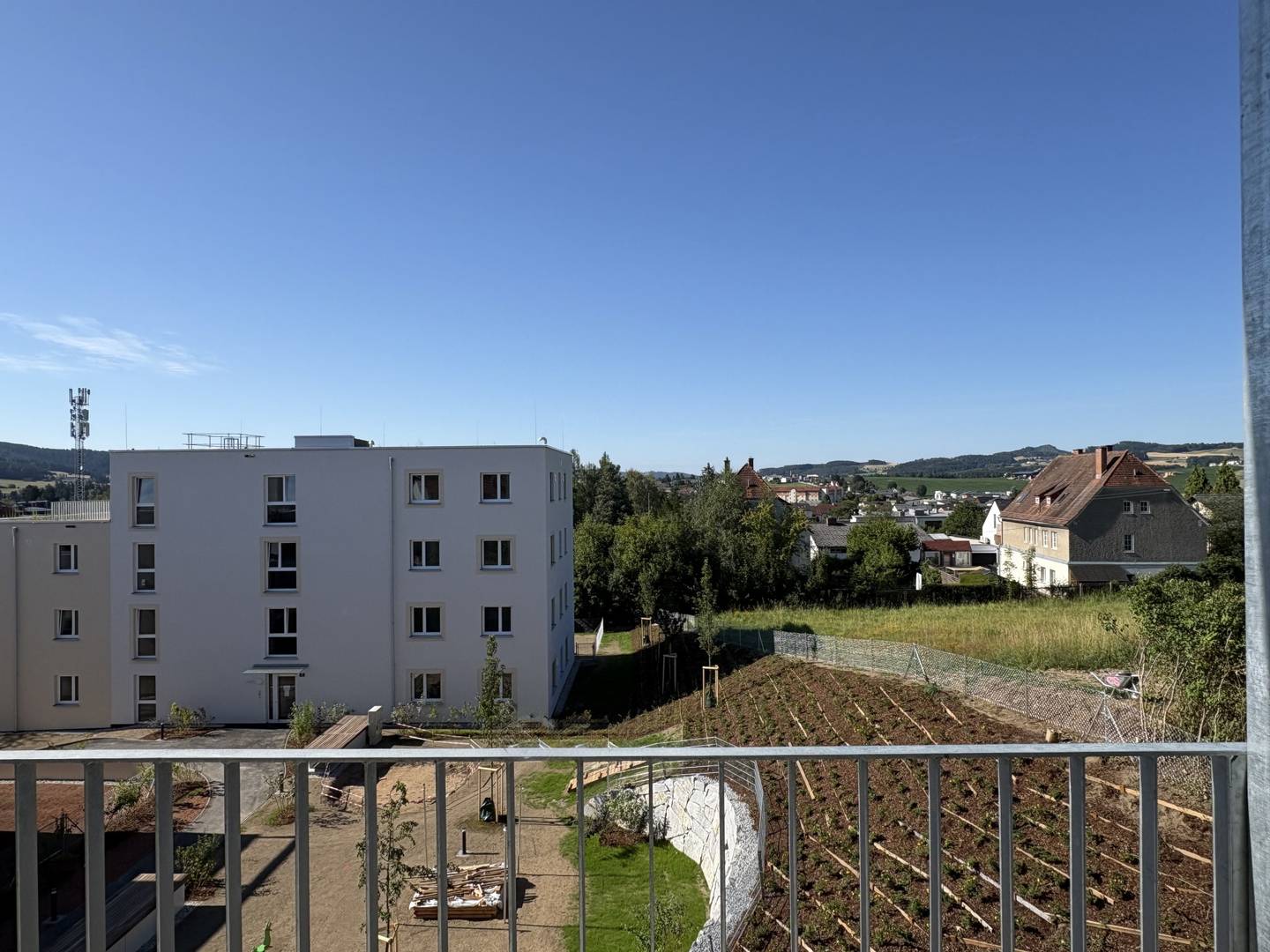 Lichtdurchflutete Dachgeschosswohnung nahe Altstadt mit Balkon