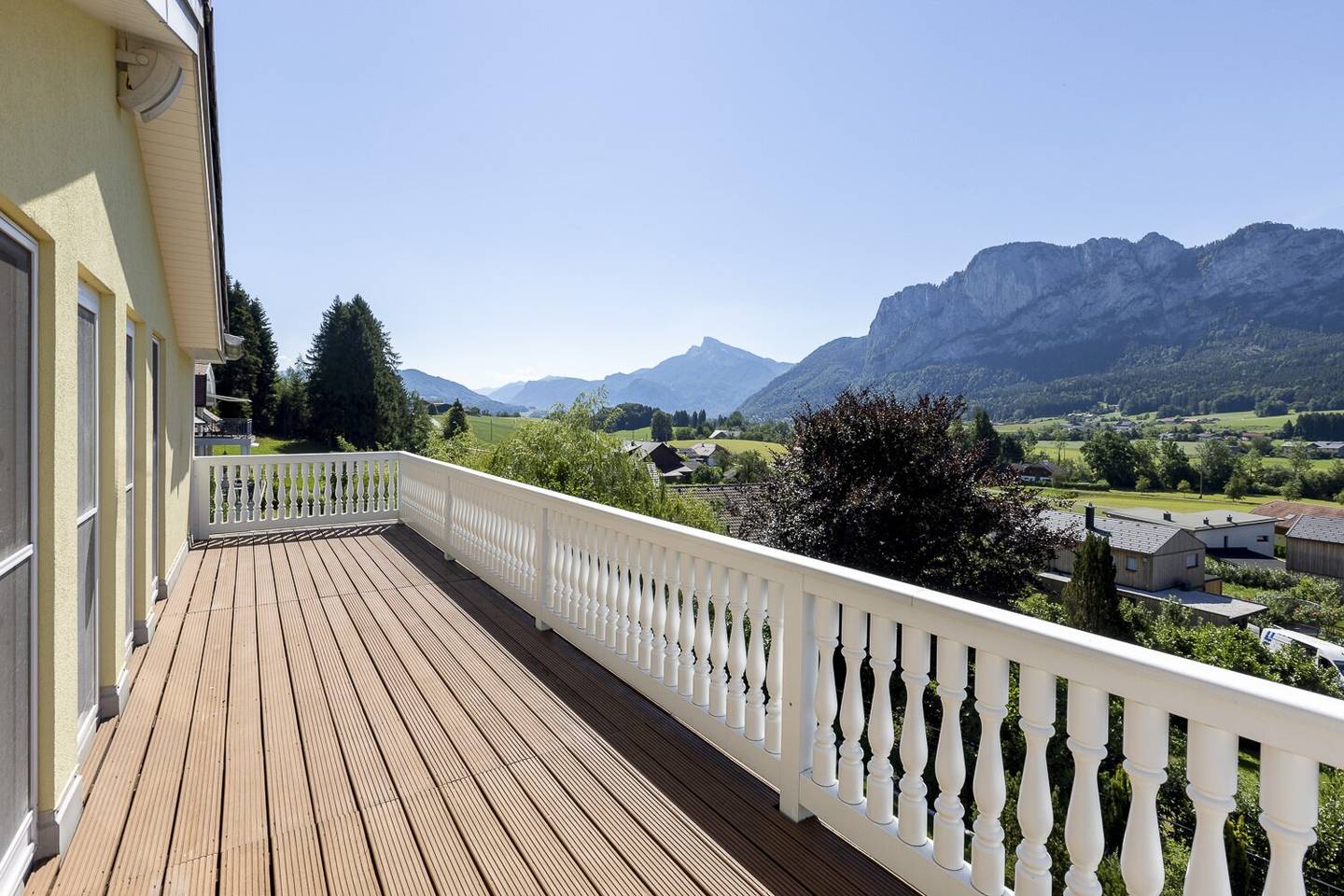 Exklusive Villa in Mondsee - St. Lorenz inkl. Wintergarten, Sauna, Doppelgarage und Carport  - Mondsee in Ruhelage mit Traumausblick !