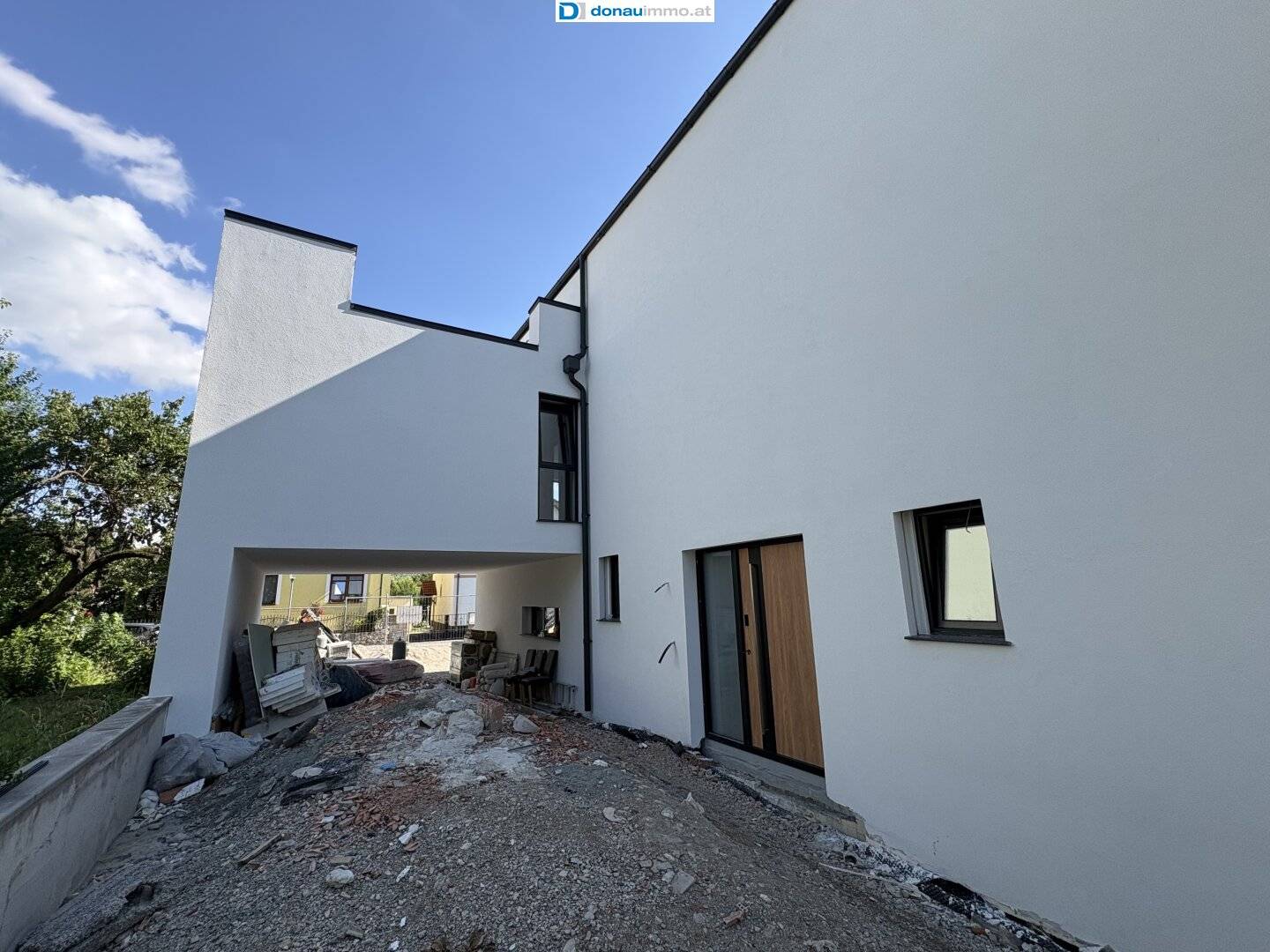 First occupancy! Dreamlike, well located apartment with garden and terrace in Bruck an der Leitha