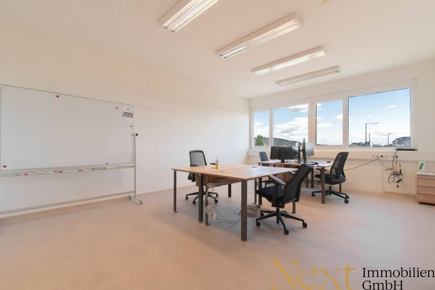 Spacious modernized office space in Linz for rent