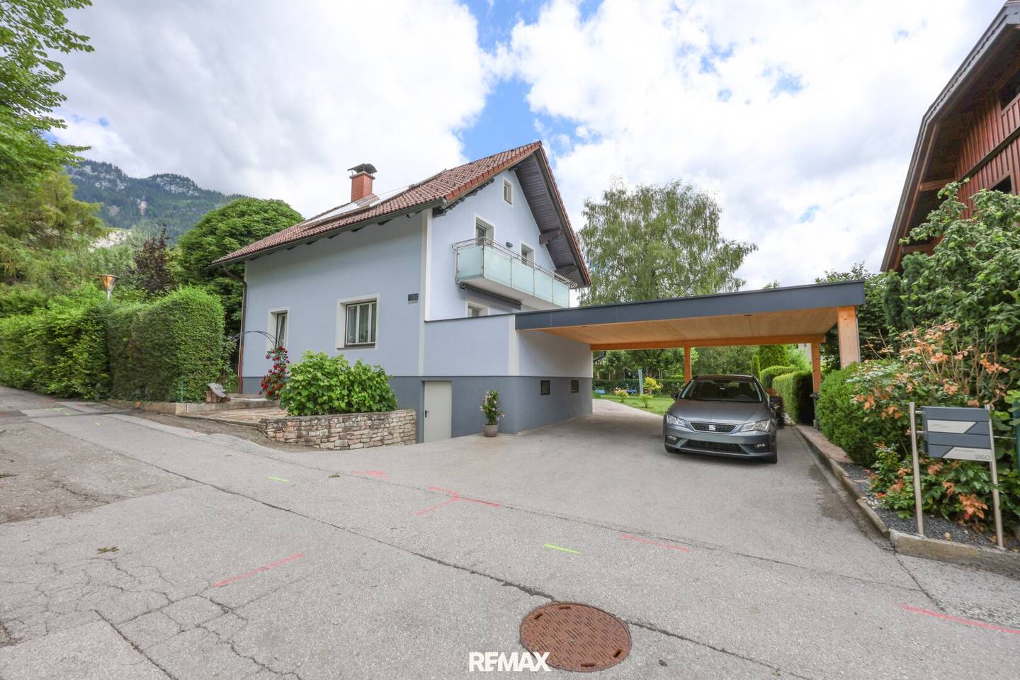 Saniert &amp; modernisiert - Wunderschönes Einfamilienhaus in heller und freundlicher Lage!