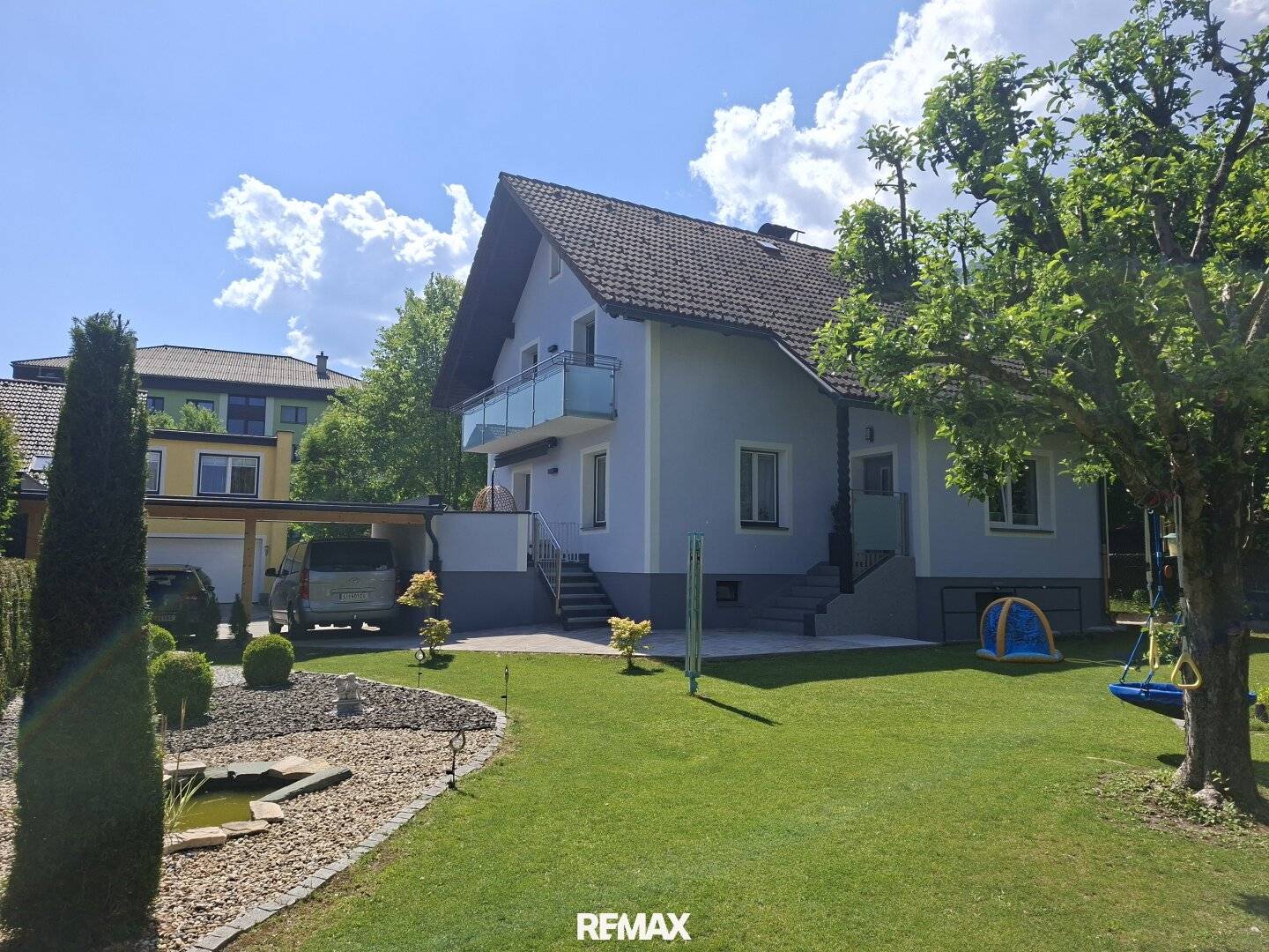 Saniert &amp; modernisiert - Wunderschönes Einfamilienhaus in heller und freundlicher Lage!