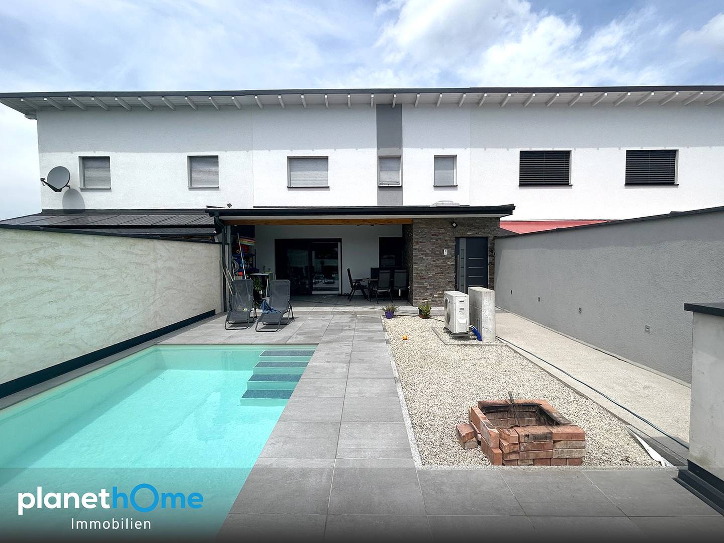 Privater Pool und Garten in gepflegter Familienwohnung