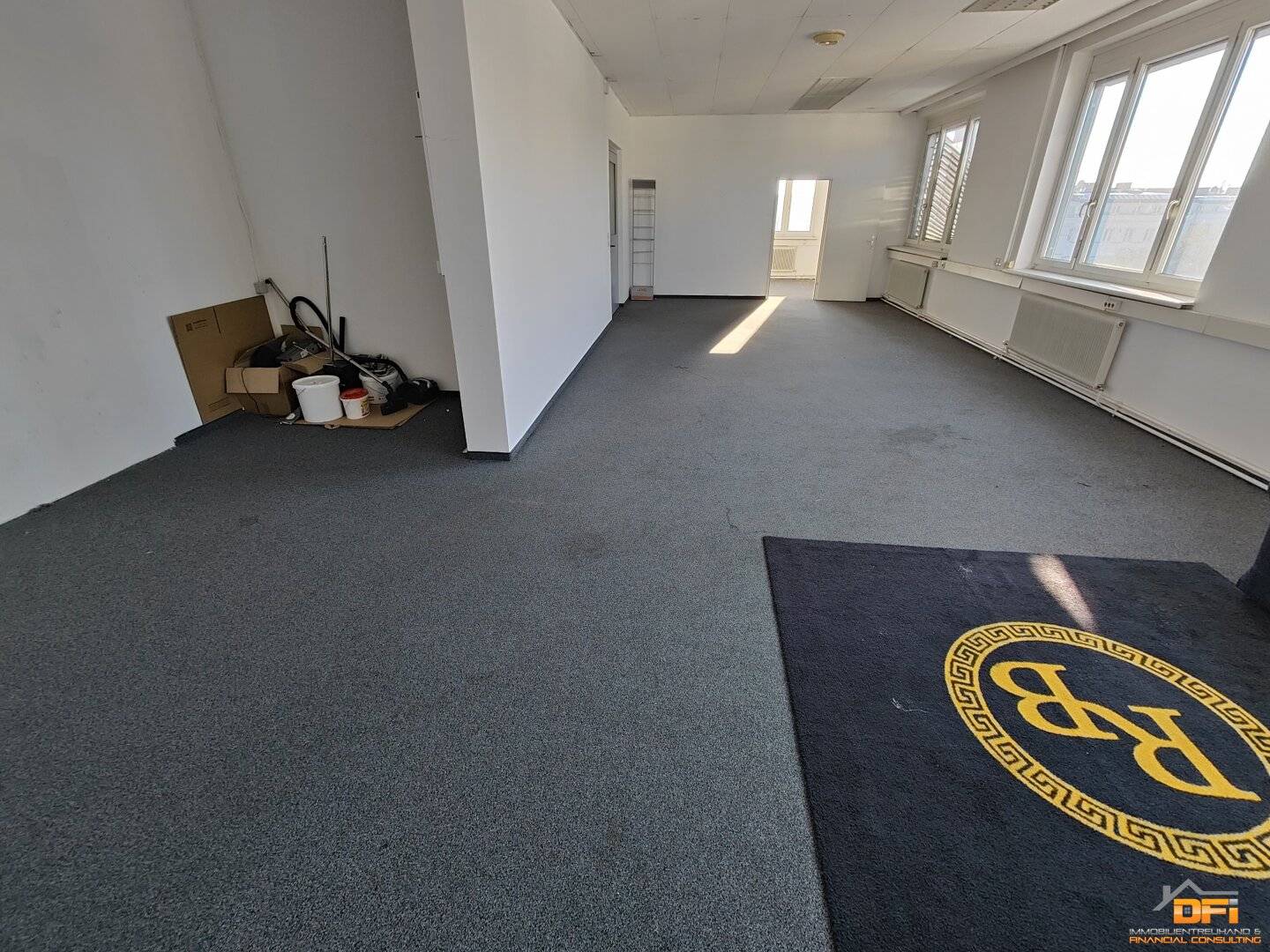 Well laid out office in good location near U6 and Handelskai