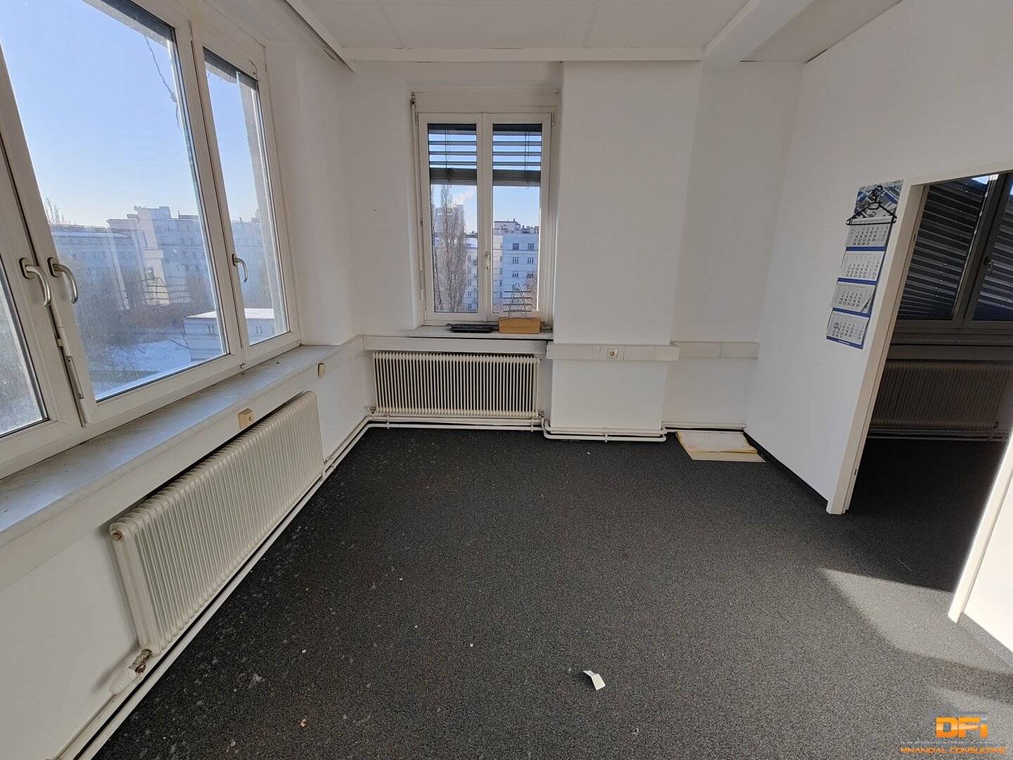 Well laid out office in good location near U6 and Handelskai