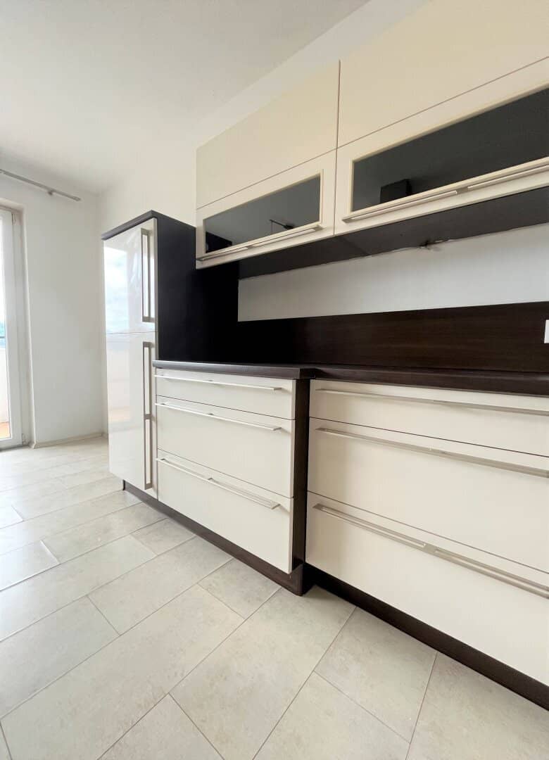 Attraktive 2-Zimmer-Wohnung mit Einbauküche und Loggia!