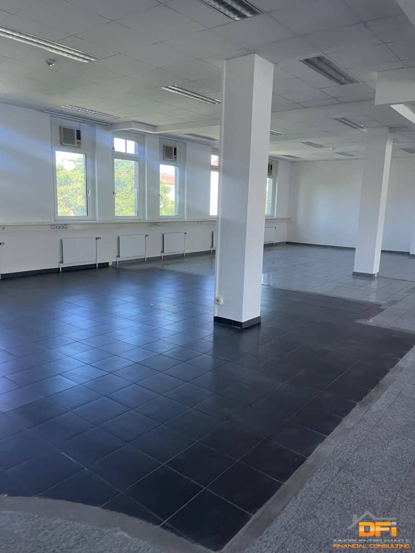 Spacious office in a good location near U6 and Handelskai