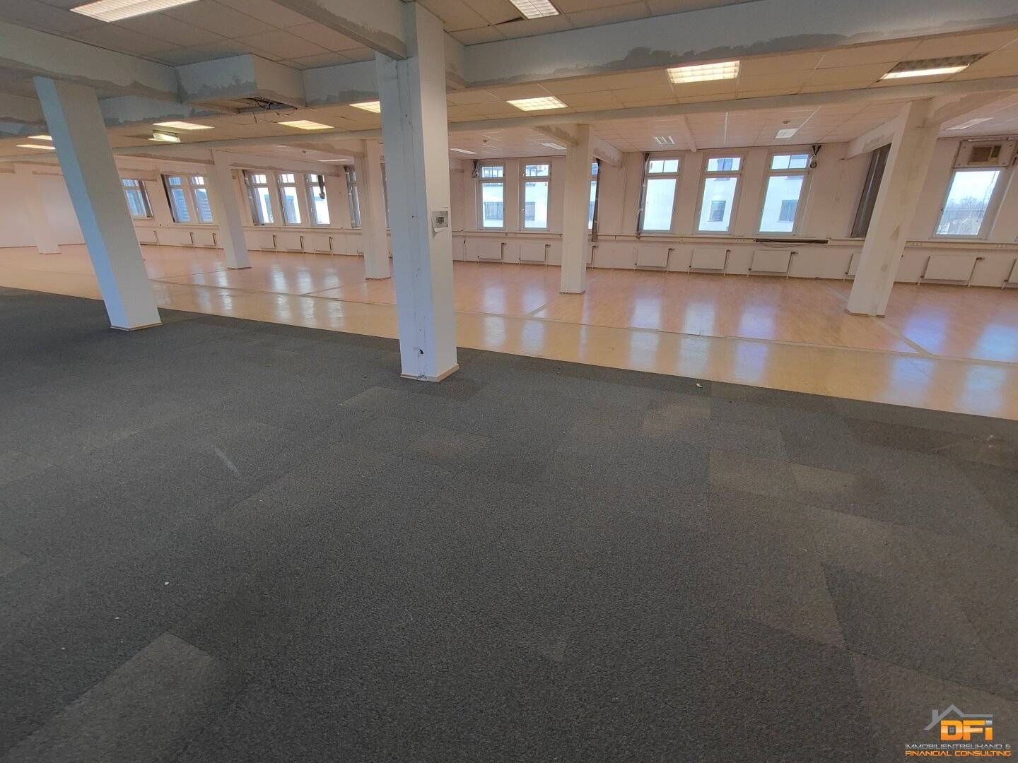 Spacious office in good location near U6 &amp; Handelskai