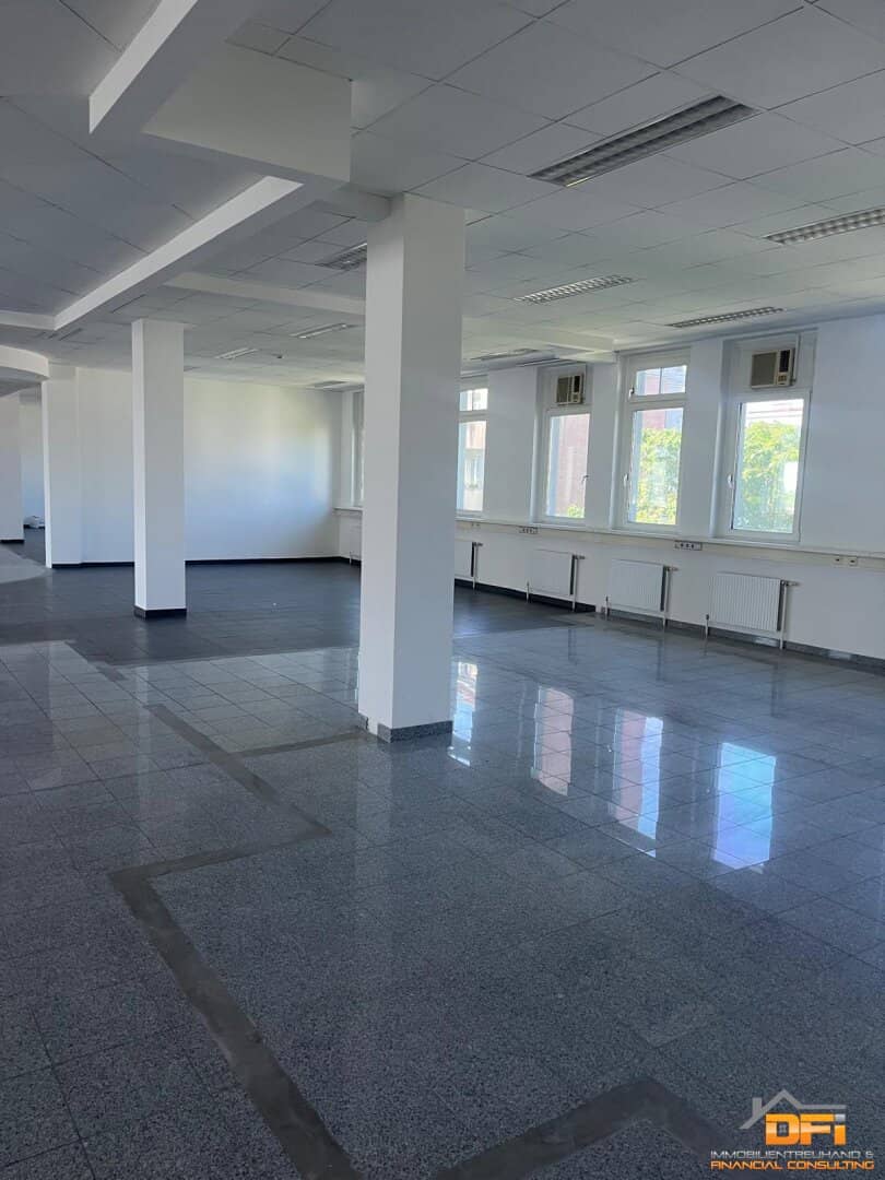Spacious office in a good location near U6 and Handelskai