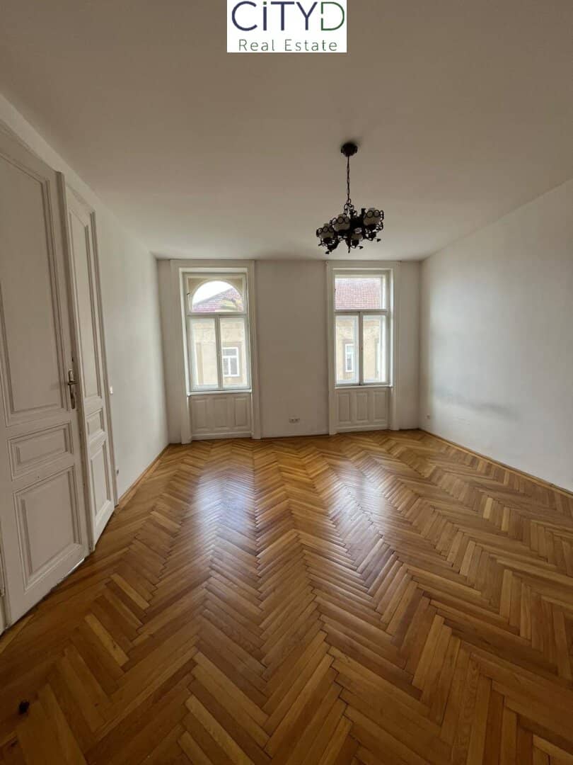 Charming 3-room apartment in 1150 Vienna, 78m², in need of renovation, elevator