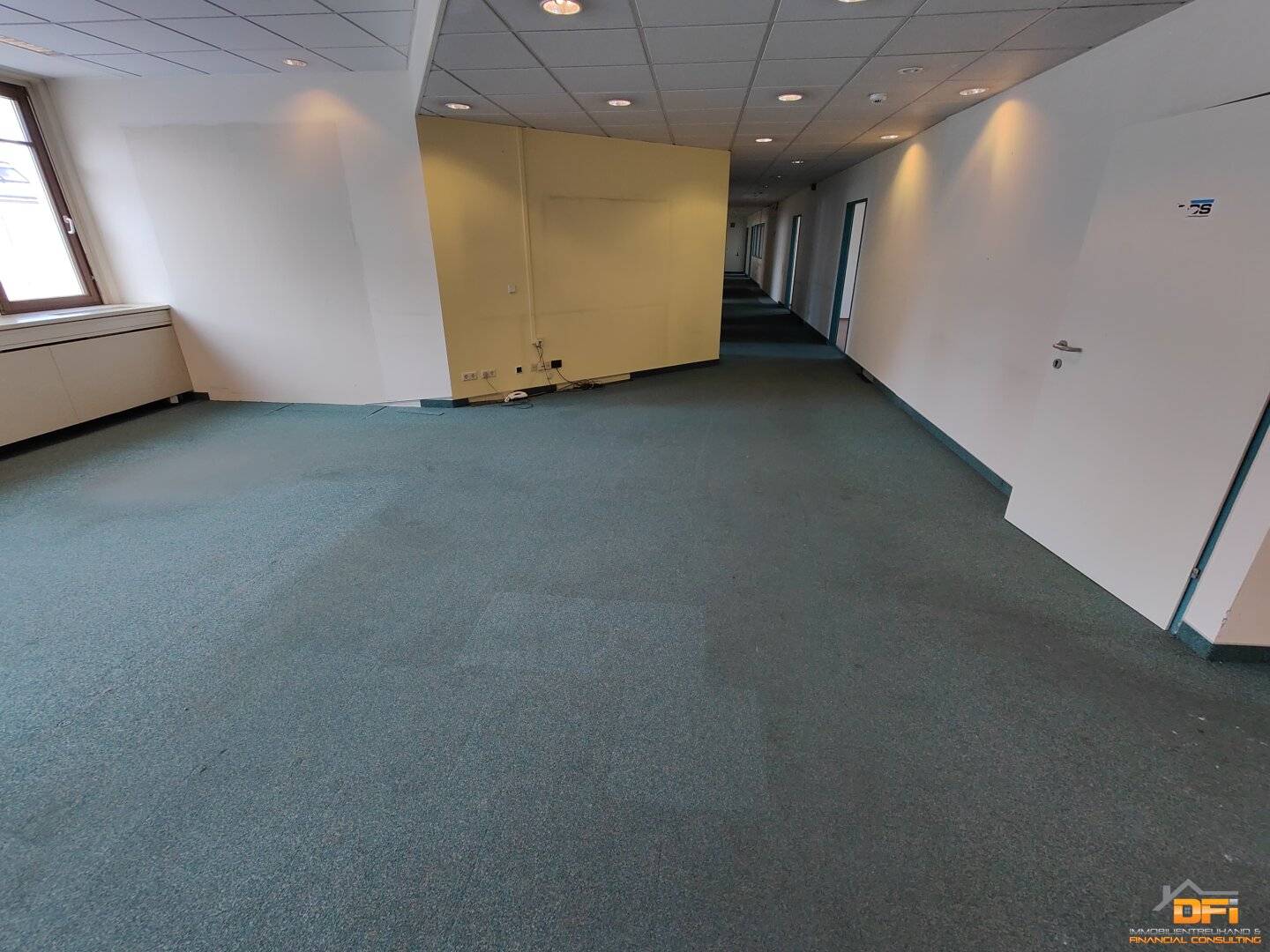 13-room office in good location near U6 &amp; Handelskai