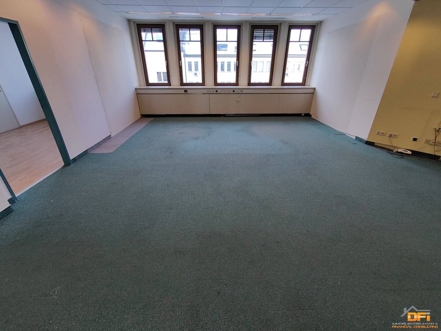 13-room office in good location near U6 &amp; Handelskai