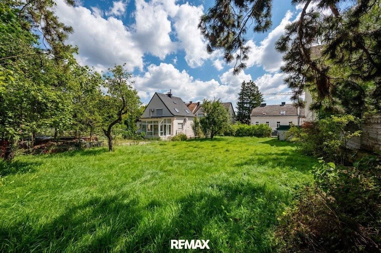 Beautiful level plot in Atzgersdorf/Border Mauer