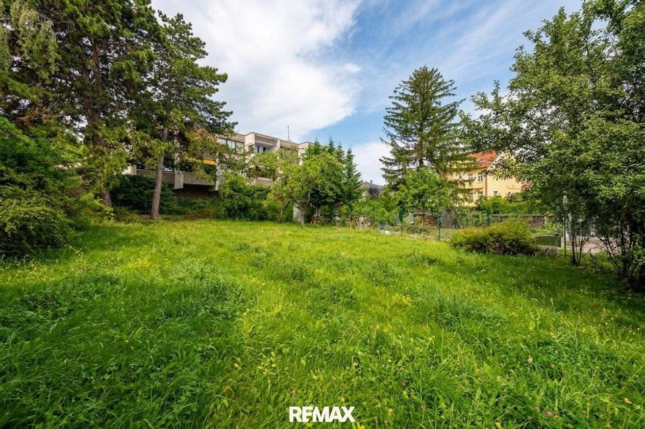 Beautiful level plot in Atzgersdorf/Border Mauer