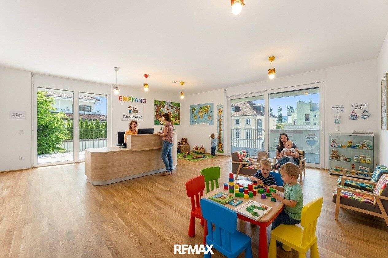 Modern, barrier-free practice space with generous terrace: first occupancy in the center of Krumpendorf am Wörthersee