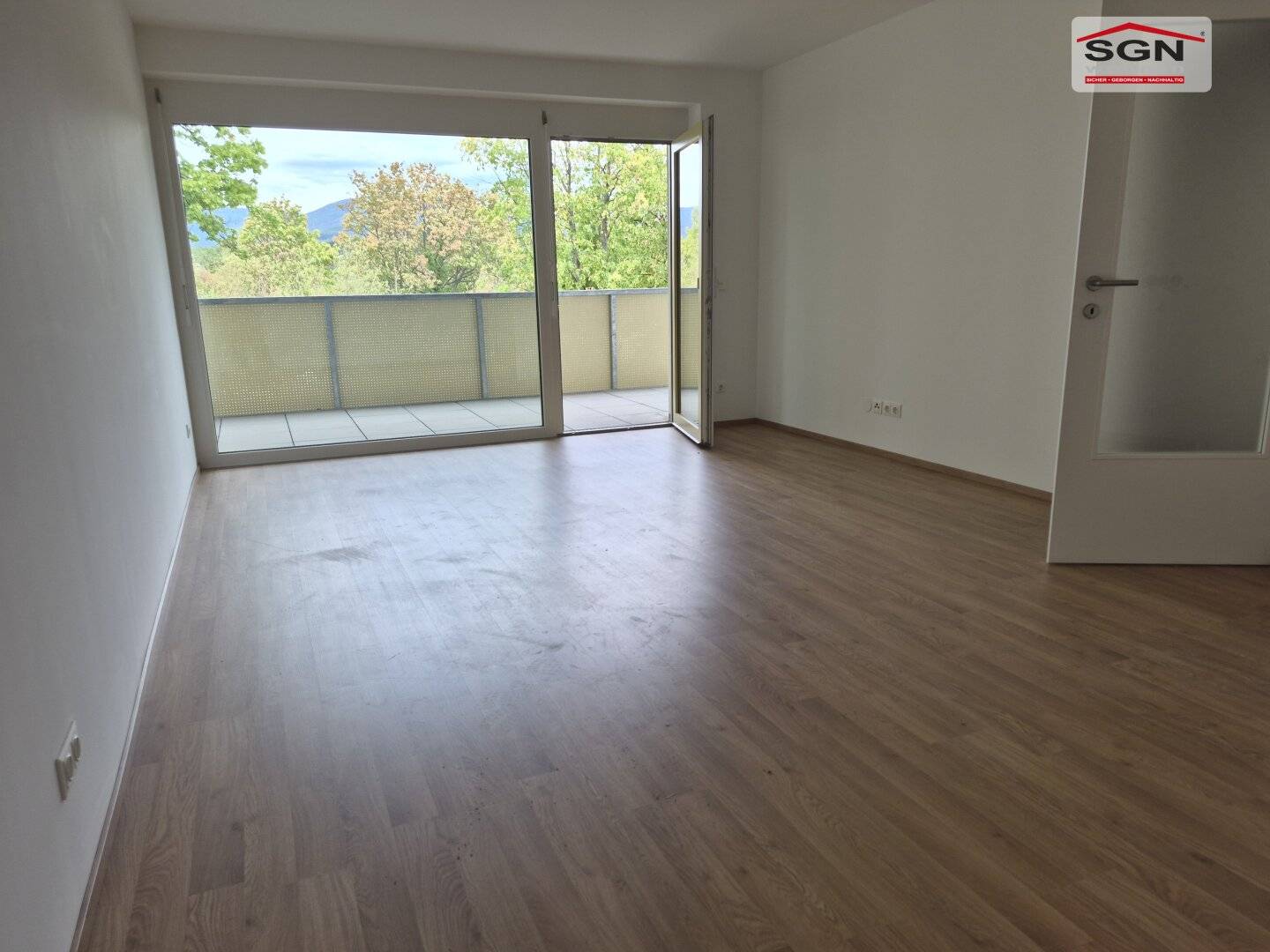 STAFFELMIETE letzte 2-Zimmerwohnung mit Balkon und Tiefgarage