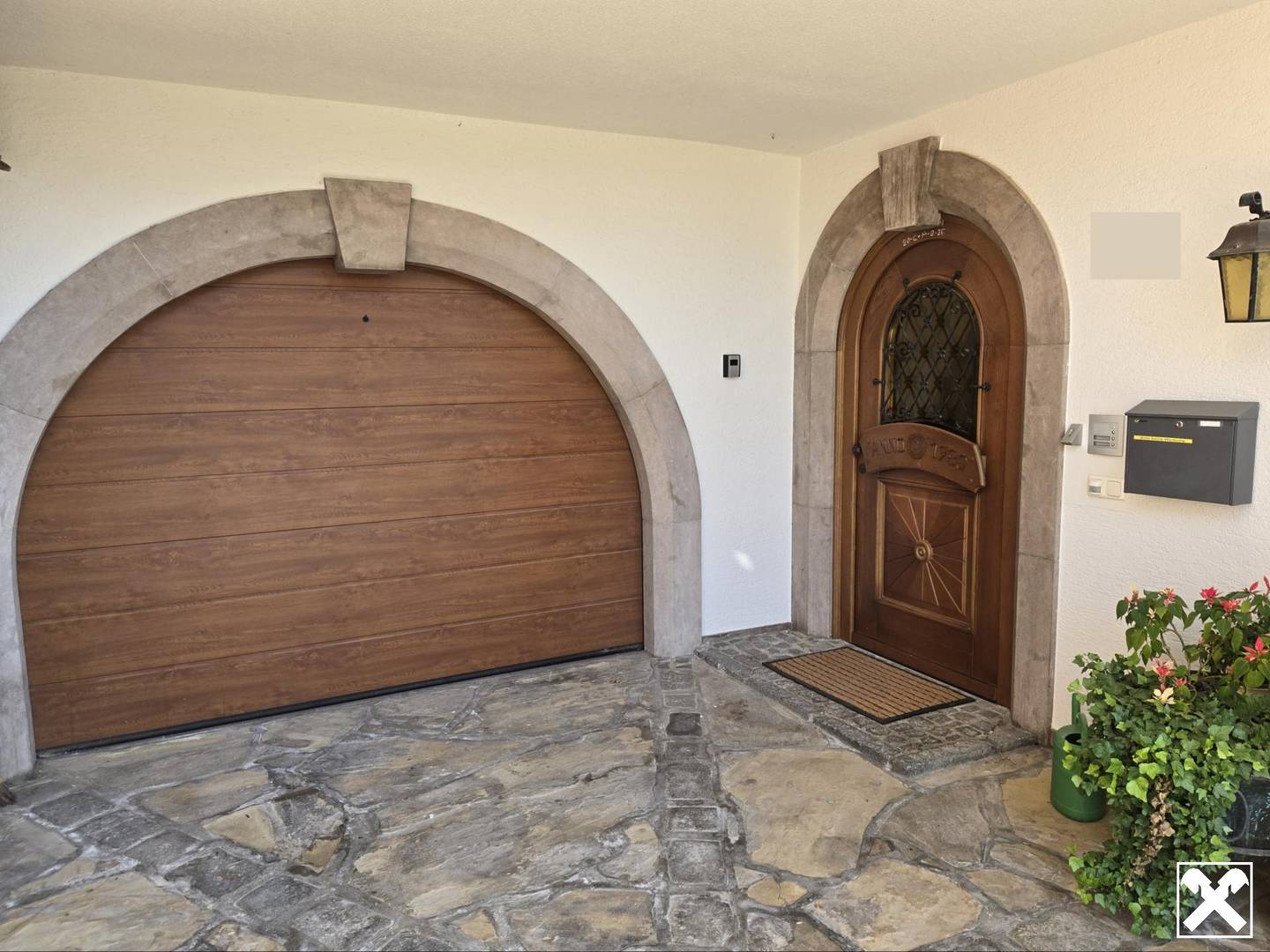 Bright apartment in quiet green setting with view of Sonntagberg