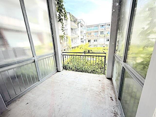 COMMISSION-FREE FROM THE OWNER! QUIET 2-ROOM APARTMENT WITH LOGGIA IN HERNALS!