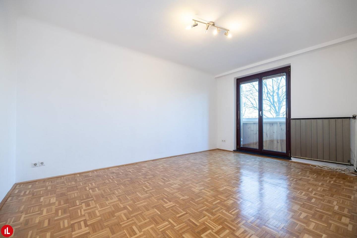 Investor hit | Exceptionally quiet 2 room | 57m² condominium | 2 loggias | in the middle of Schwechat