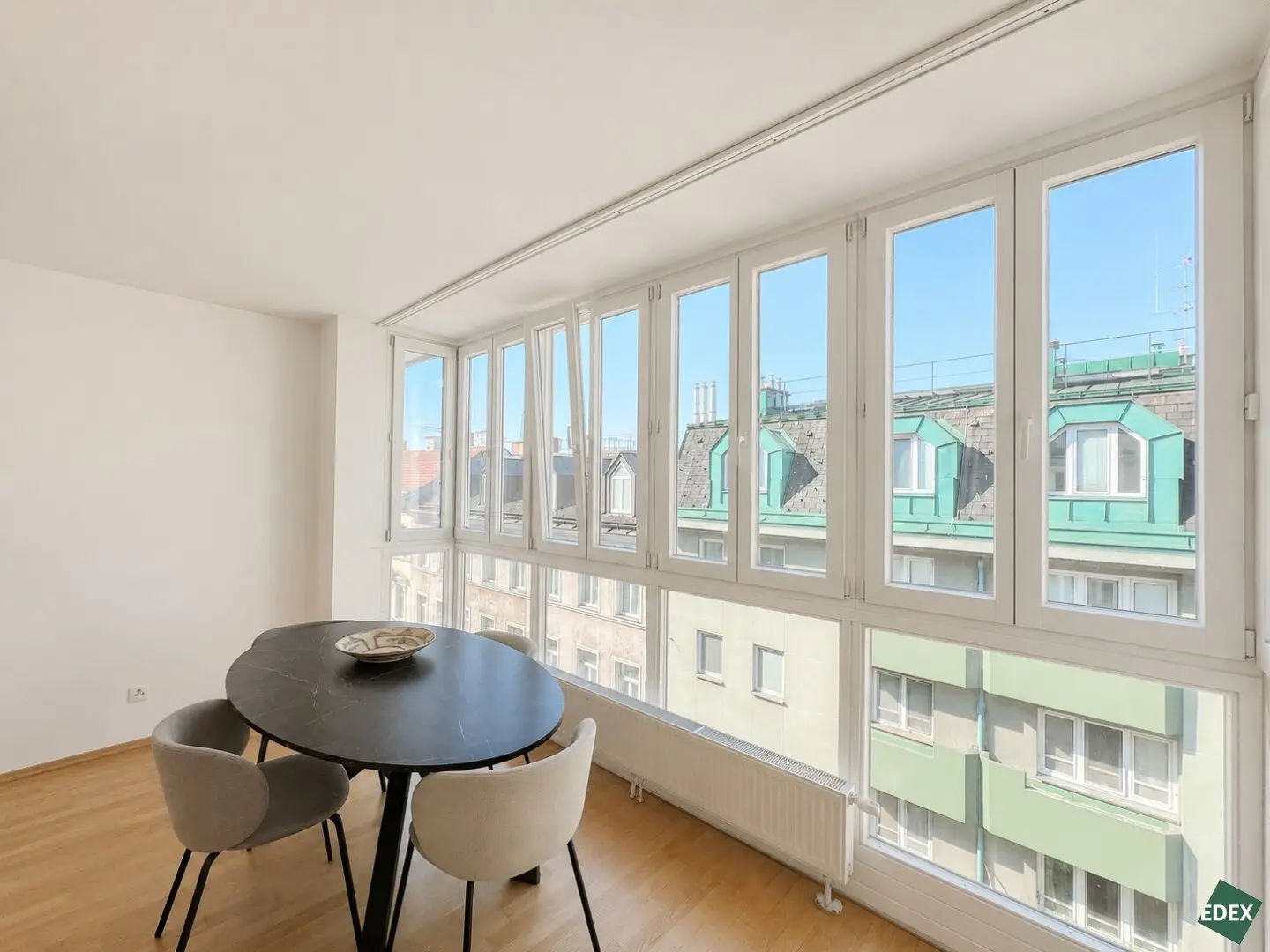 Beautiful 3-room apartment in a quiet location near Schubertpark