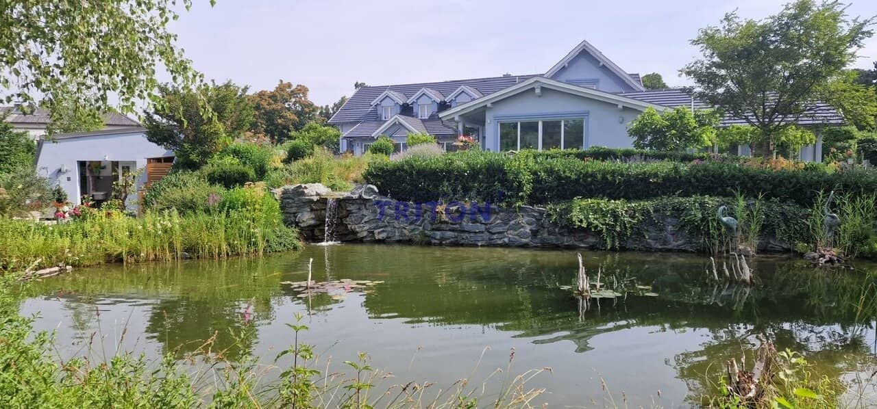 Estate with panoramic view in Guntramsdorf