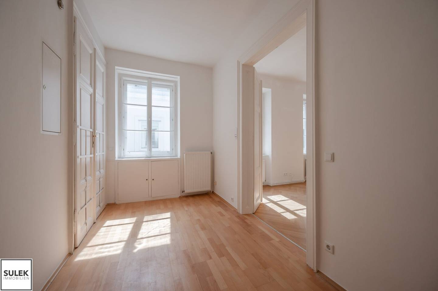 Innenstadt: ruhige 3-Zimmer-Wohnung im Altbau nächst Wiener Staatsoper
