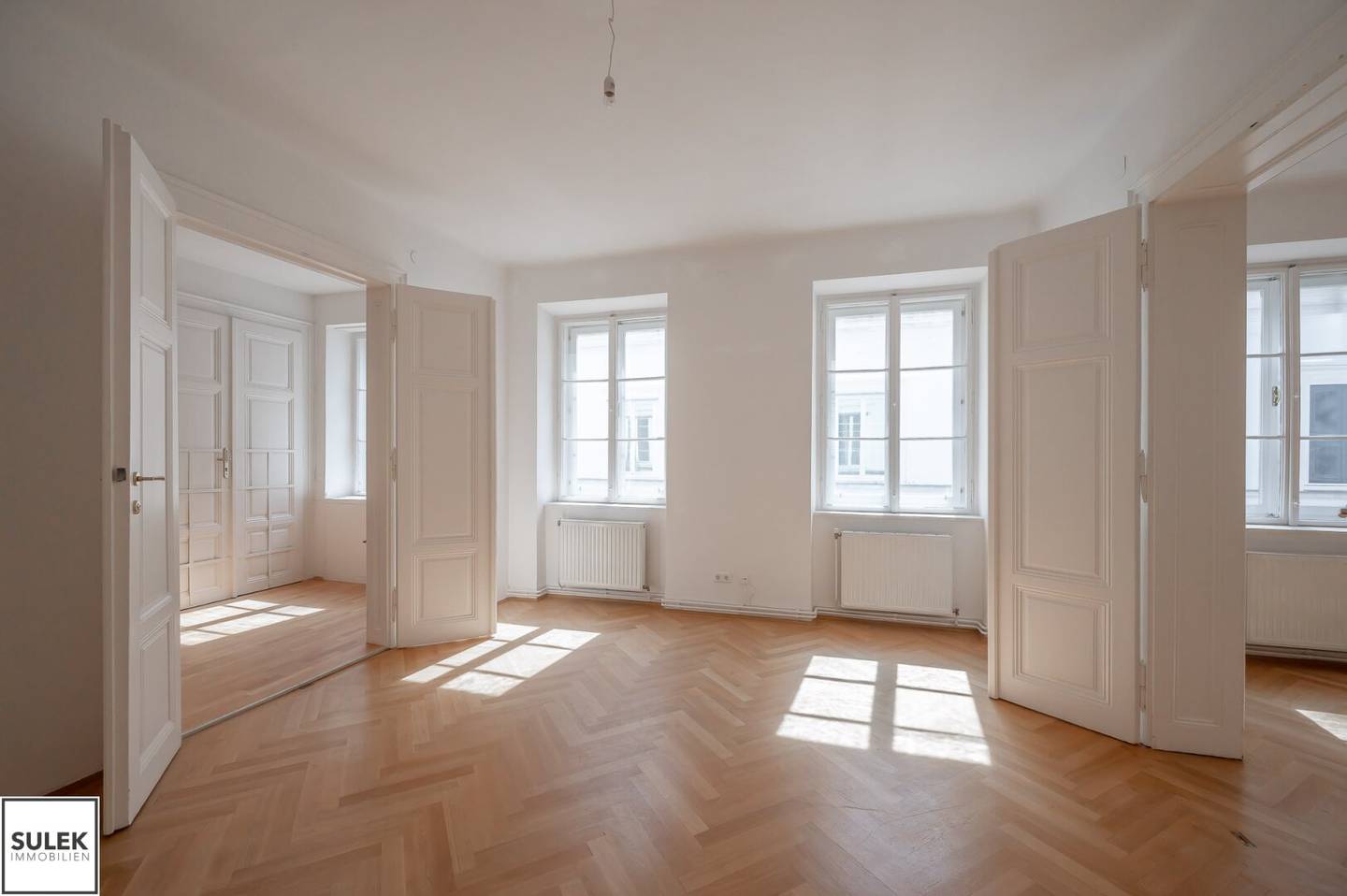 Innenstadt: ruhige 3-Zimmer-Wohnung im Altbau nächst Wiener Staatsoper