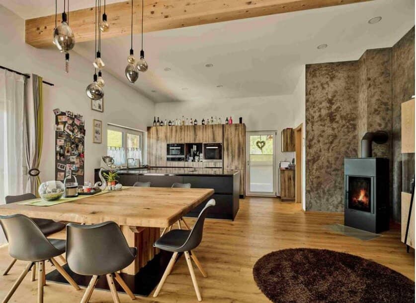 Commercial apartment with many possibilities