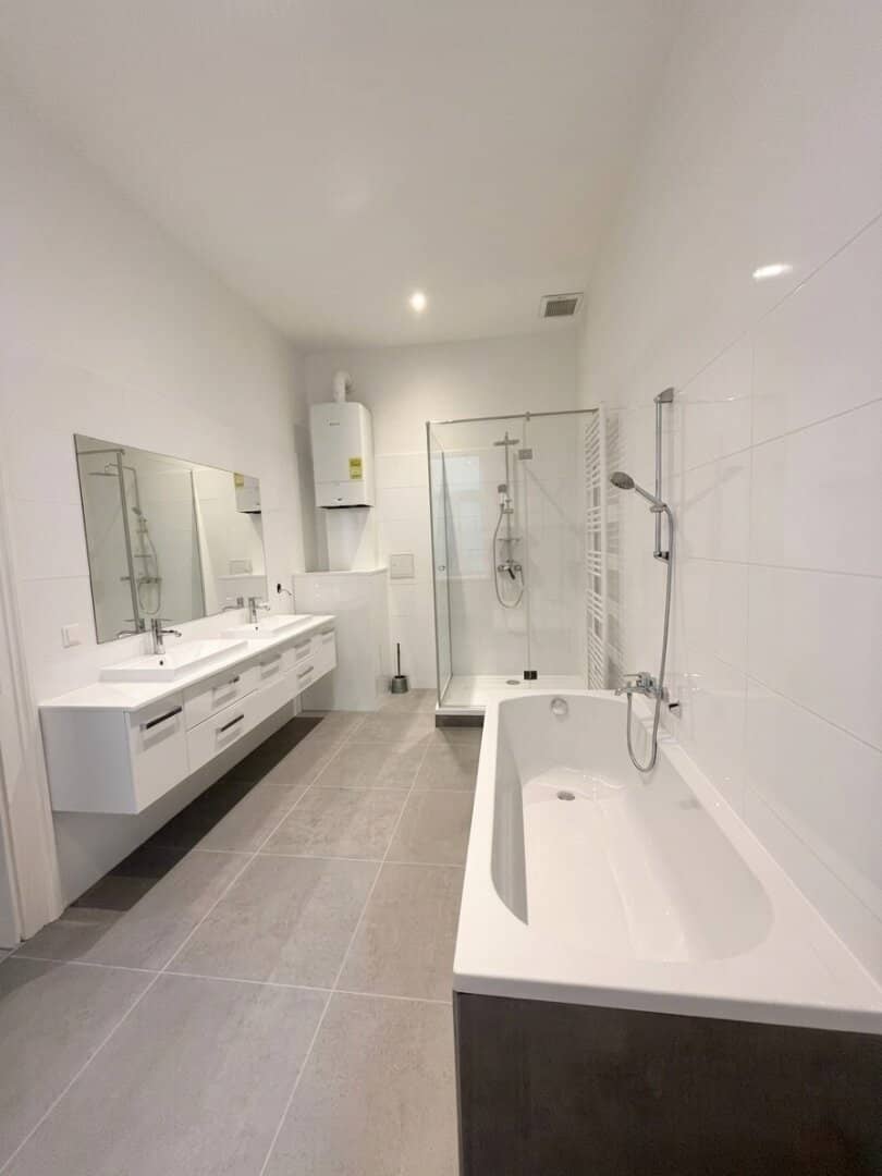Beautiful, spacious 5-room apartment in Sievering