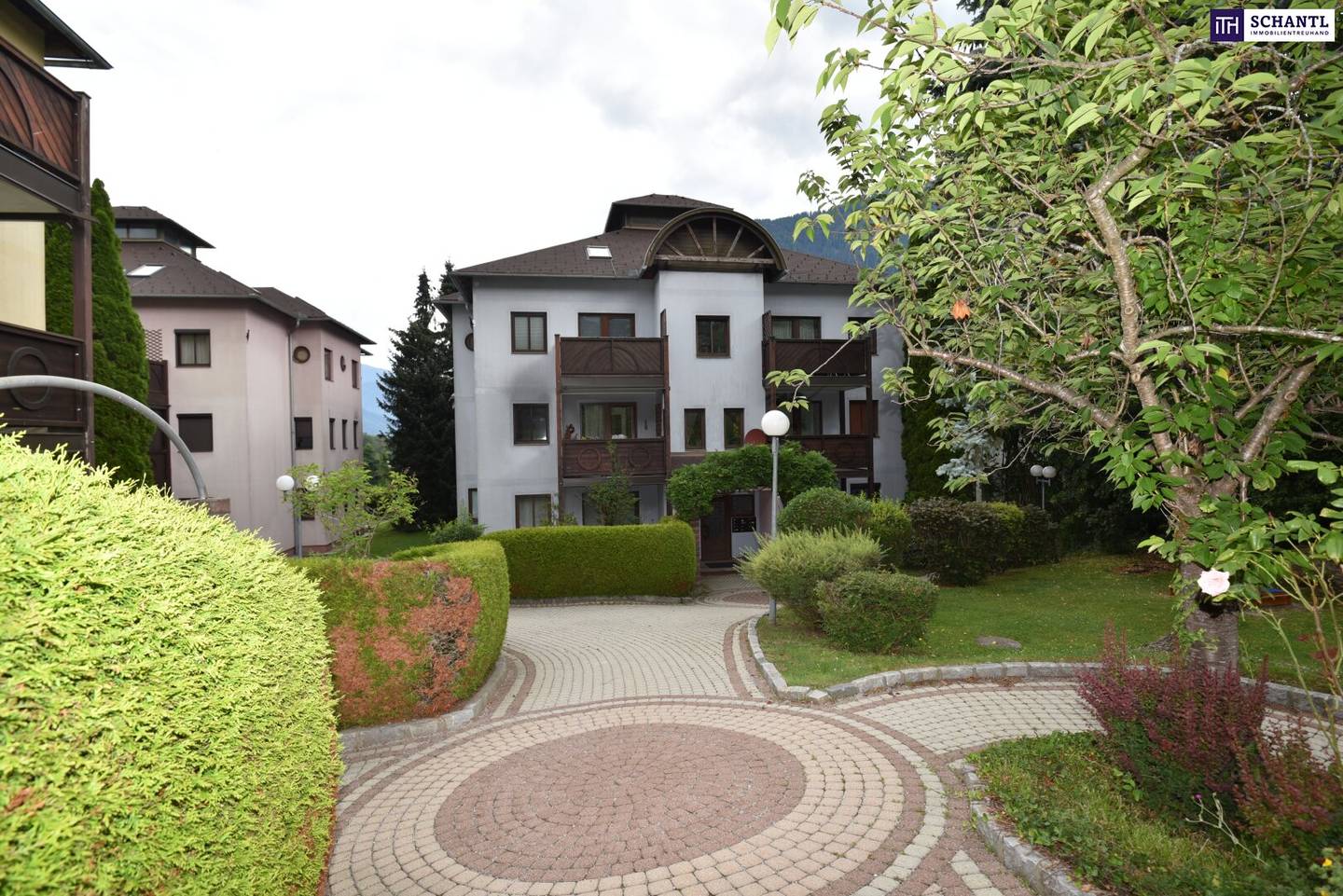 ++EXKLUSIVE ca. 92m² EIGENTUMSWOHNUNG am OSSIACHER SEE++mit PRIVATEM SEEZUGANG++ PANORAMABLICK auf die GERLITZEN++ZWEITWOHNSITZ ALS WERTANLAGE++