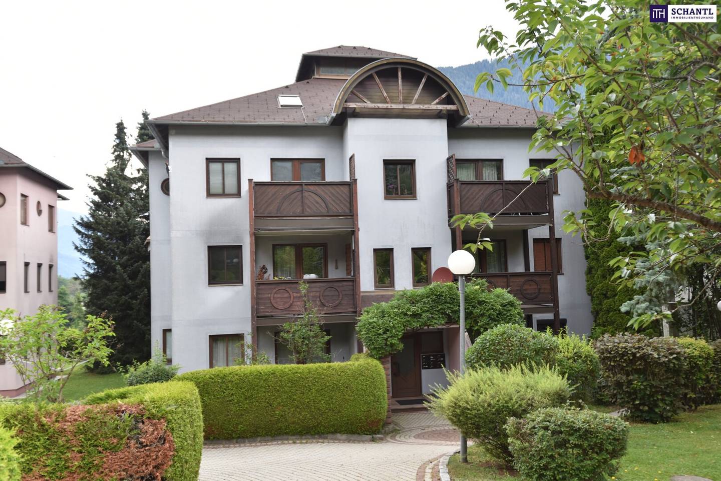 ++EXKLUSIVE ca. 92m² EIGENTUMSWOHNUNG am OSSIACHER SEE++mit PRIVATEM SEEZUGANG++ PANORAMABLICK auf die GERLITZEN++ZWEITWOHNSITZ ALS WERTANLAGE++