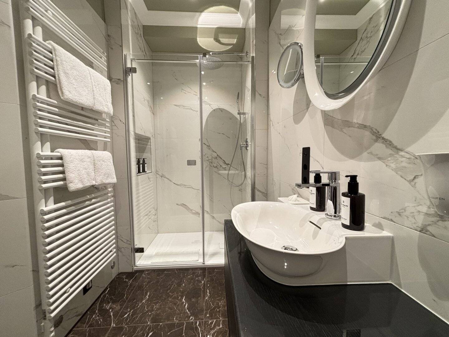 Luxury attic apartment on Kärntner Straße Living with hotel comfort