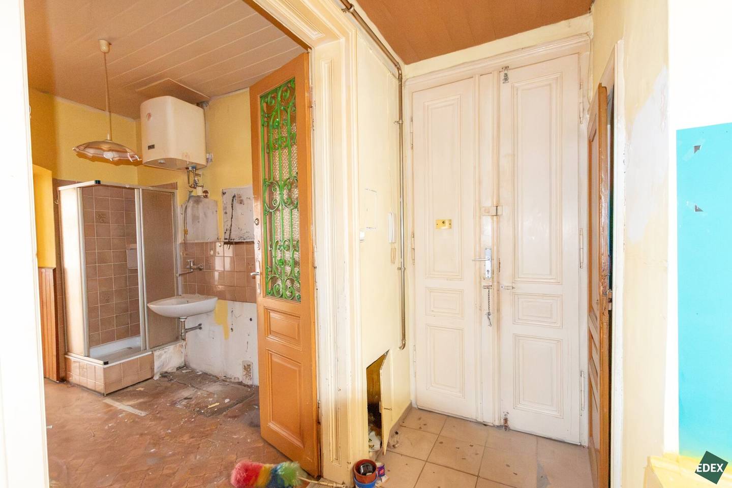Neuer Preis: Sanierungsbedürftige 2 Zimmer - Altbauwohnung mit Entwicklungspotenzial – nahe Wiener Stadthalle