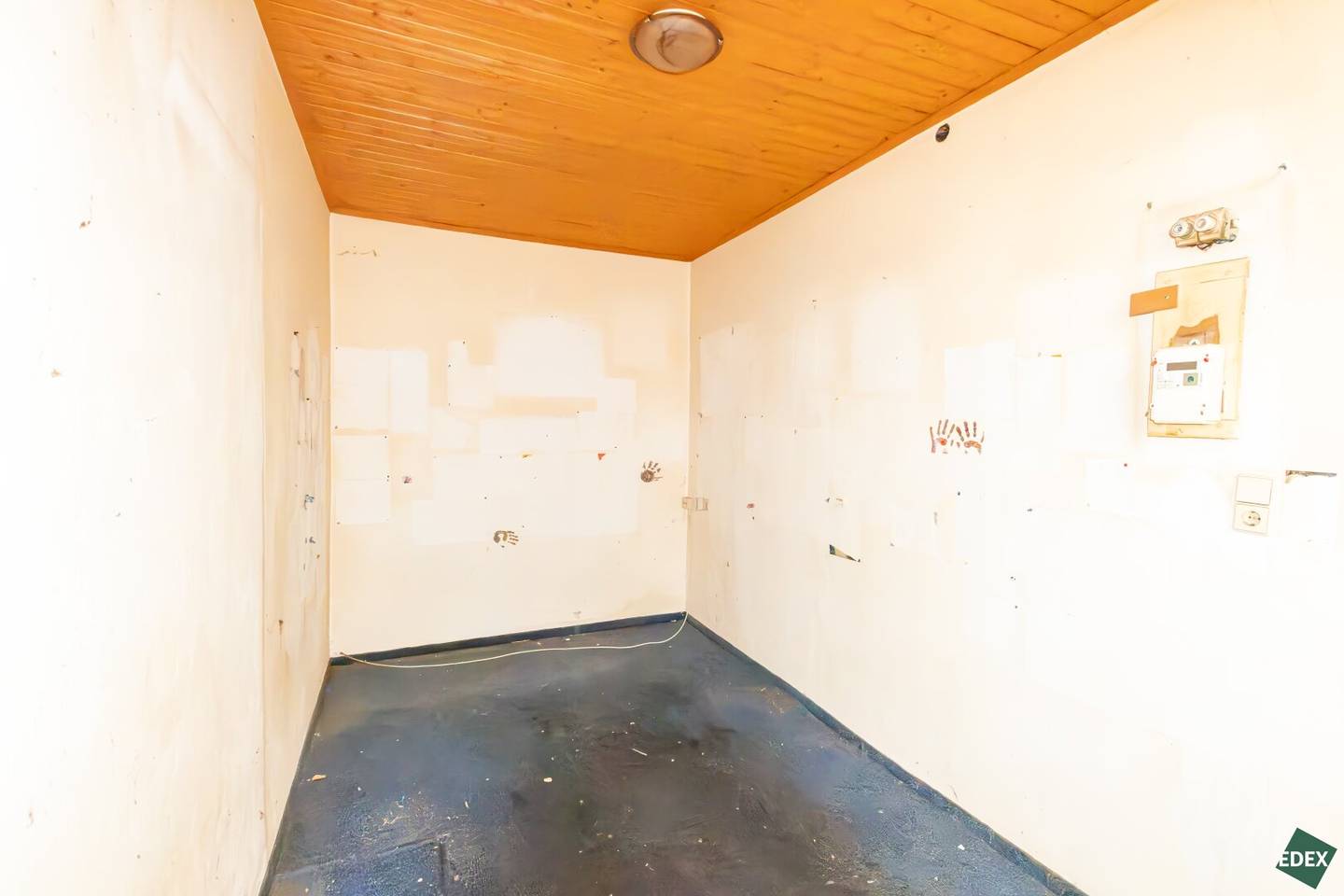 Neuer Preis: Sanierungsbedürftige 2 Zimmer - Altbauwohnung mit Entwicklungspotenzial – nahe Wiener Stadthalle