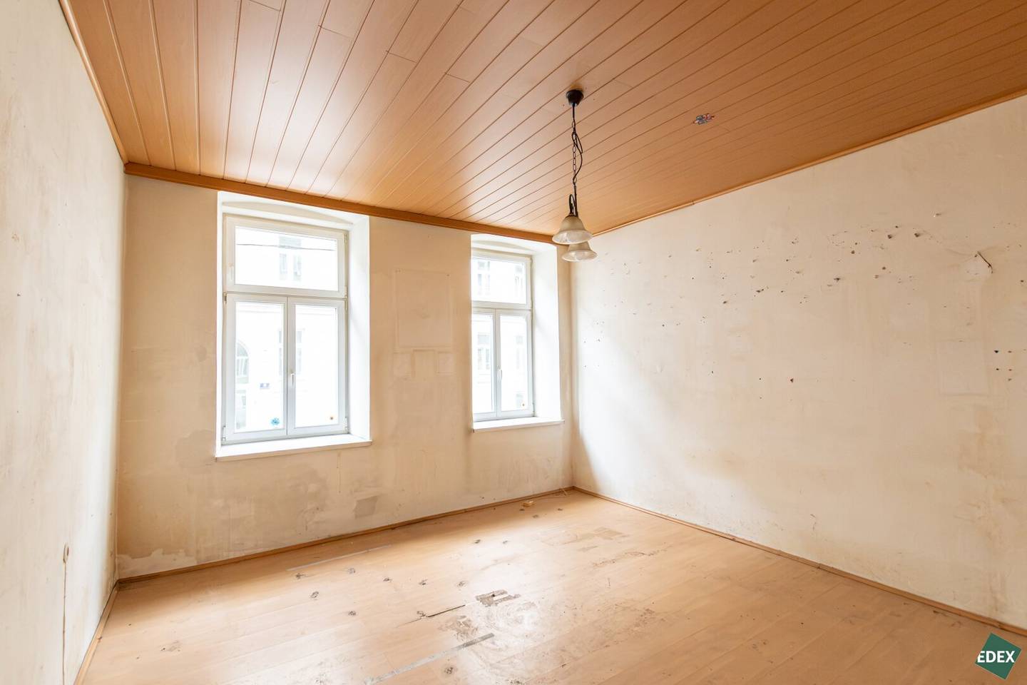 Sanierungsbedürftige 2 Zimmer - Altbauwohnung mit Entwicklungspotenzial – nahe Wiener Stadthalle